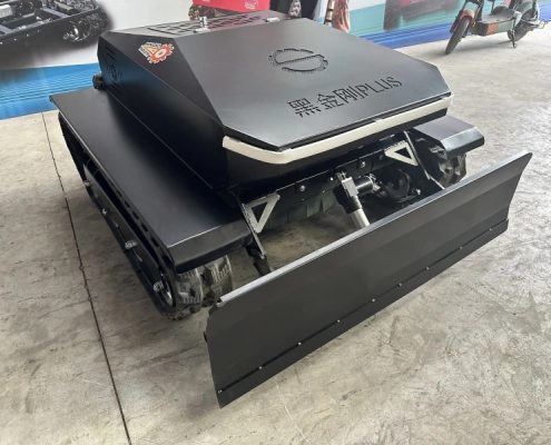 Remote Control Lawn Mower - caterpillar RC mower - China Supplier171