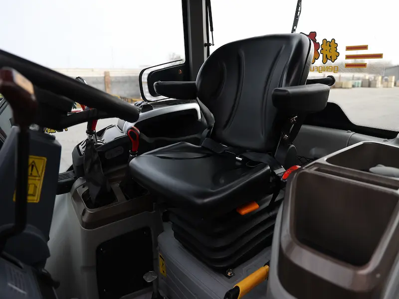 Tractor-luxurious-cab
