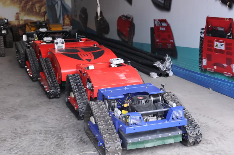 the-LH1000-22-Crawler-RC-Mower